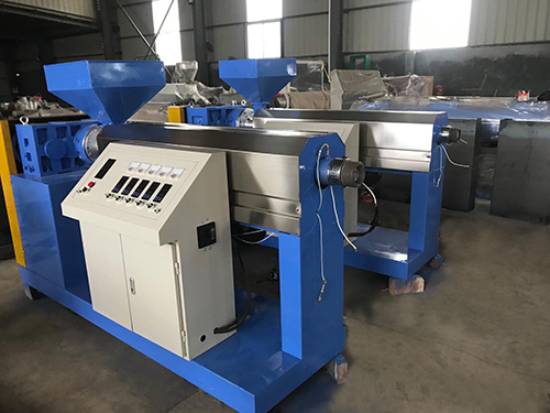 SJ一65x28（30）塑料擠出機